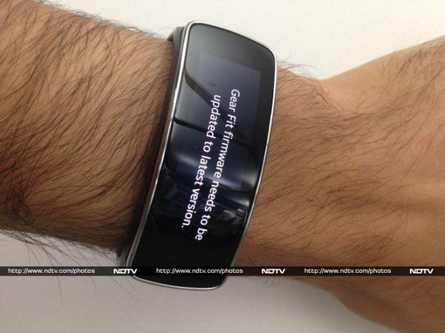 Samsung_Gear_Fit_02_initial_ndtv.jpg