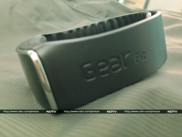 Samsung_Gear_Fit_14_strap_ndtv.jpg