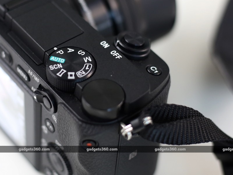 Sony_A6300_dial_ndtv.jpg