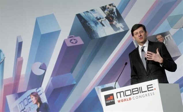 All eyes on Vodafone's Vittorio Colao for signs on Verizon
