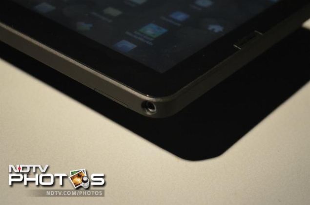 Aakash 4 low-cost tablet to be available by March-end at Rs. 3,999: Sibal Aakash 4 low-cost tablet to be available by March-end at Rs. 3,999: Sibal