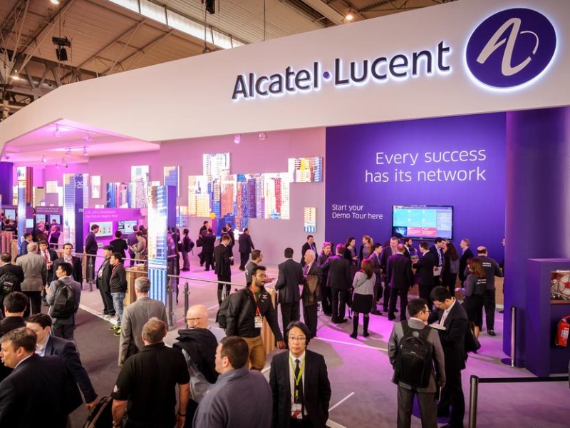 Alcatel-Lucent Chief Defends EUR 14-Million Payout