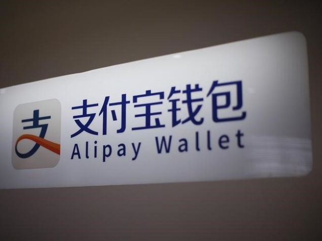 China Mulls Forcing Tencent, Alibaba to Offer Rivals' Online Payment Services