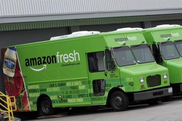 AmazonFresh grocery delivery service expands into its third US city