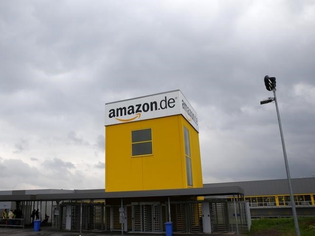 Amazon Warehouse Workers Won't Be Paid for Security Check Wait