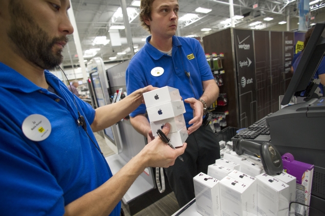 Apple under scanner for alleged 1 billion euros tax fraud in Italy