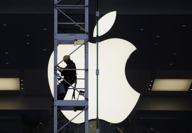 Apple plans a new solar farm to power its data centers