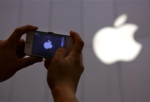 US trade panel to revisit initial ruling vs. Apple