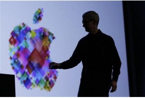 Apple kicks Google Maps off iPhone, adds Facebook