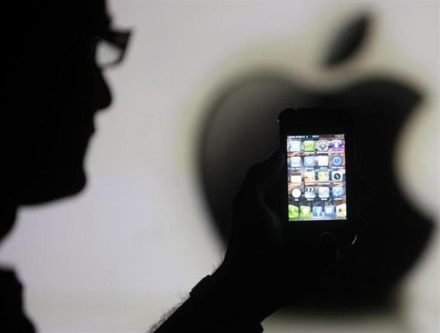 Apple's iPhone sales tactics under EU scanner: Report