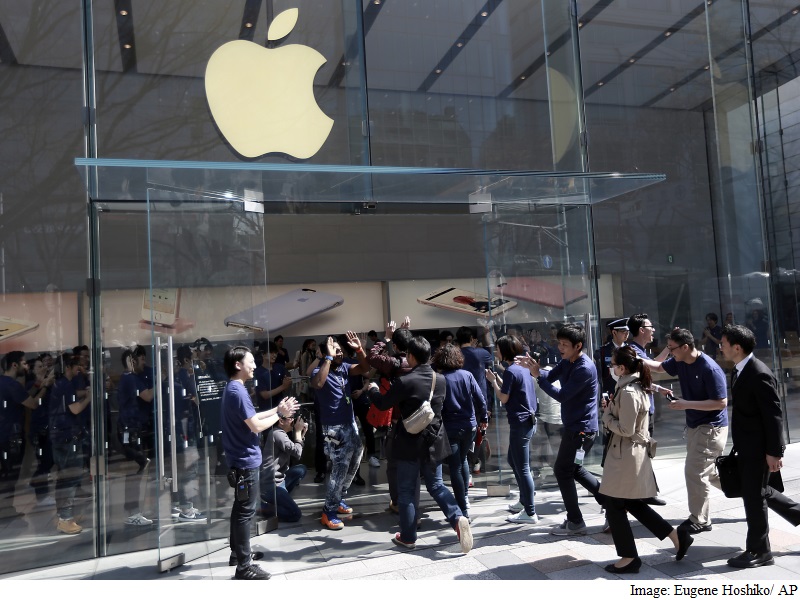 Will Apple's FBI Tussle Take a Bite Out of the Brand?