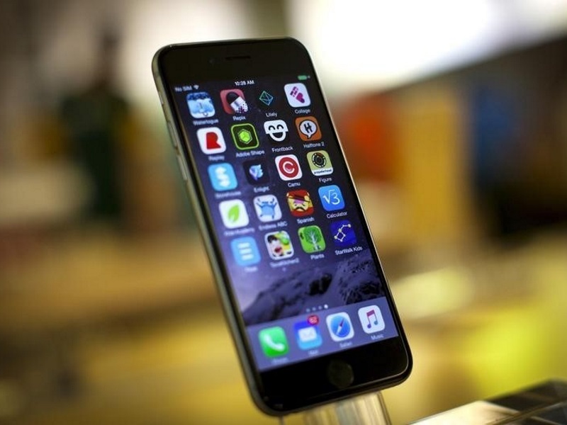 Delhiites Need to Work 360 Hours on Average to Buy the iPhone 6: Report