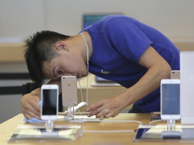 CIA Sought to Hack Apple iPhones From Earliest Days: Report