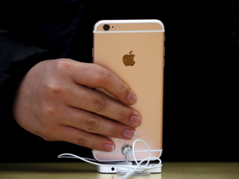 Prosecutors Help Organise Victims' Brigade in Apple Encryption Battle