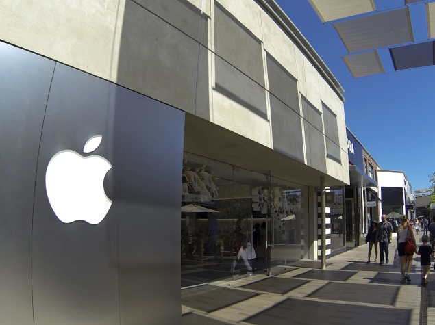 Apple, IBM Partner Japan Post to Improve Elderly Care