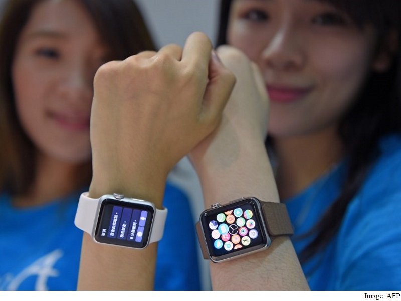 Wearables Market Races Ahead, Paced by Fitbit, Apple: IDC