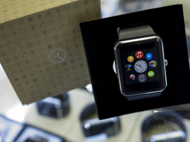In China, Knock-Off Apple Watches Have Their Own Fans