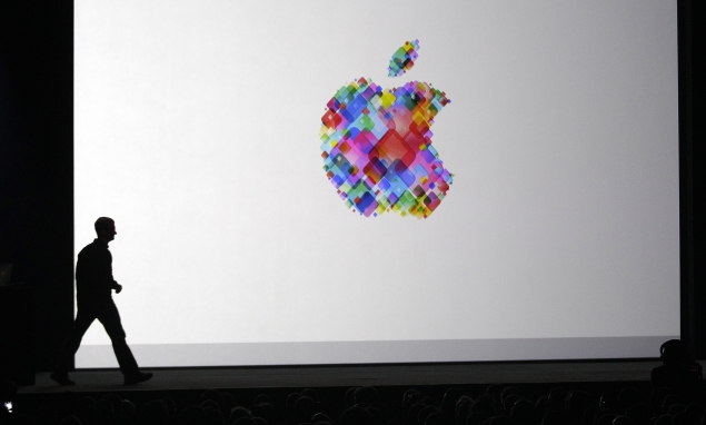 Apple introduces iOS 6, integrates Facebook