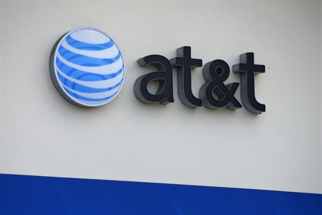 AT&T says it lost phone subscribers in Q1