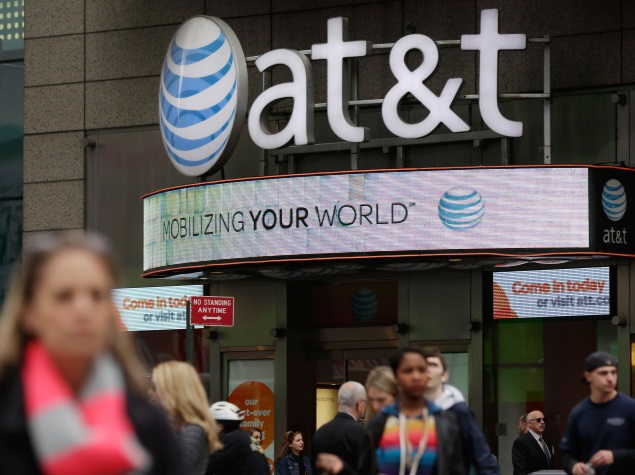 AT&T to Pause Fibre Spending on Net Neutrality Uncertainty