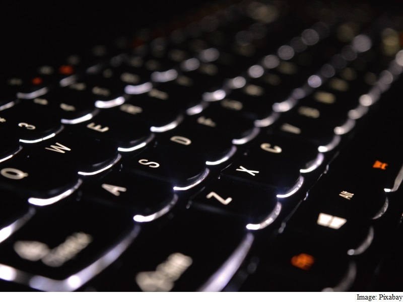 backlit_keyboard_pixabay.jpg