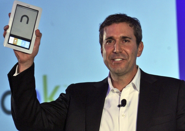 Barnes & Noble CEO resigns after Nook sales slump