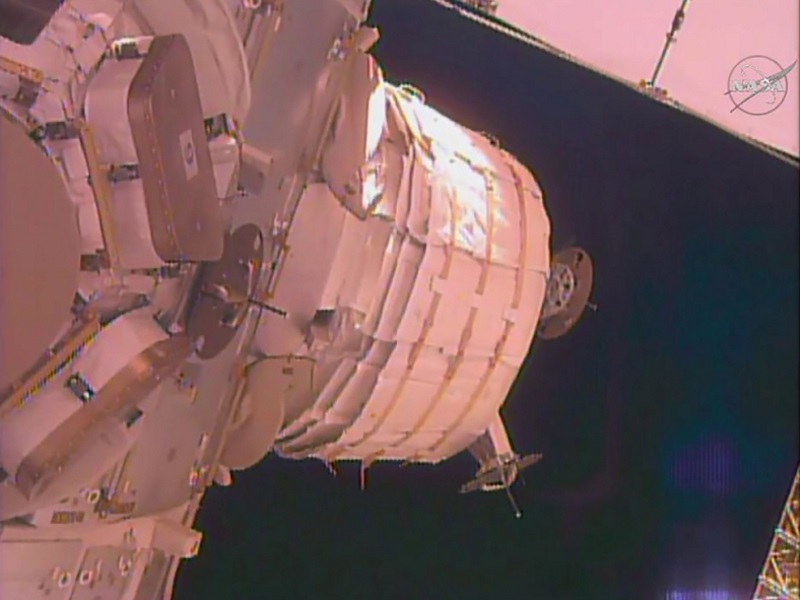 Astronauts Get First Look Inside Space Station's New Inflatable Module