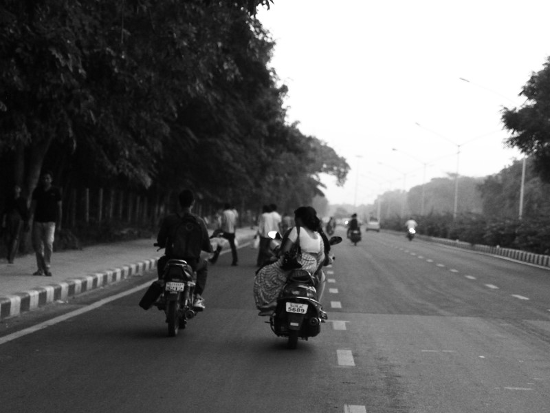 Delhi Government Puts on Hold Bike-Taxi and Rent-a-Bike Schemes