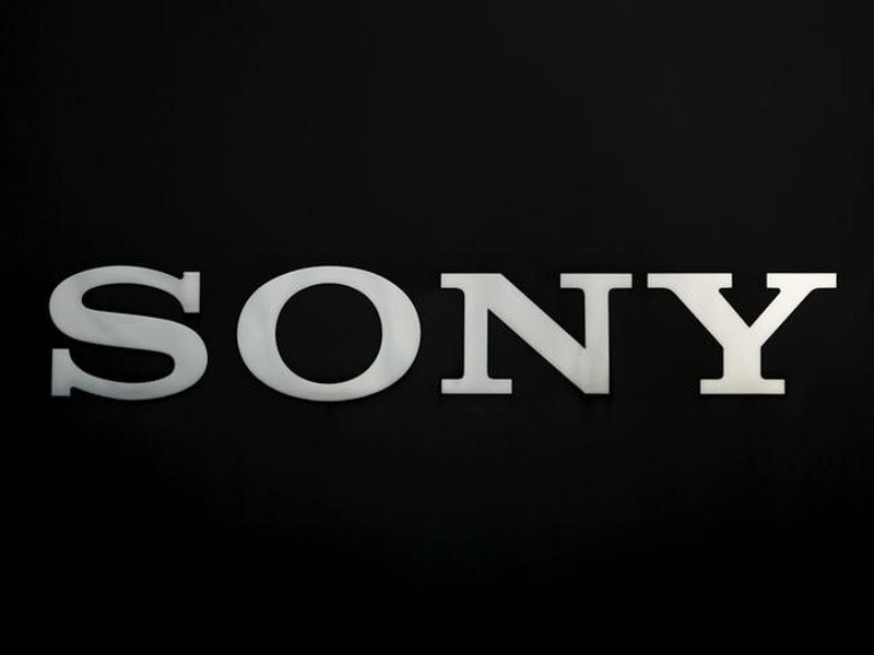 Sony Cuts Profit Estimate on Weak Smartphone Demand
