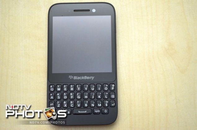 BlackBerry Q5 price slashed to Rs. 19,990 in limited period New Year offer