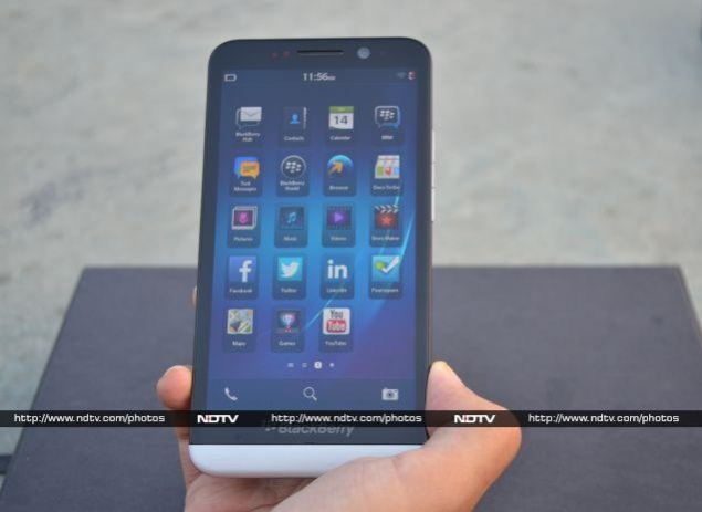BlackBerry Z30 review