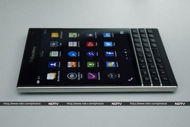 blackberry_passport_side_ndtv.jpg