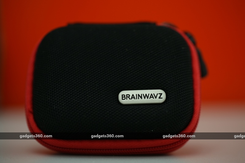 brainwavz_blu_200_box_gadgets_360.jpg