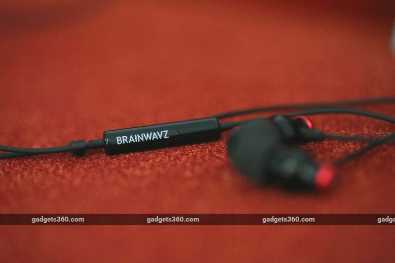 brainwavz_delta_in_line_mic_gadgets_360.jpg