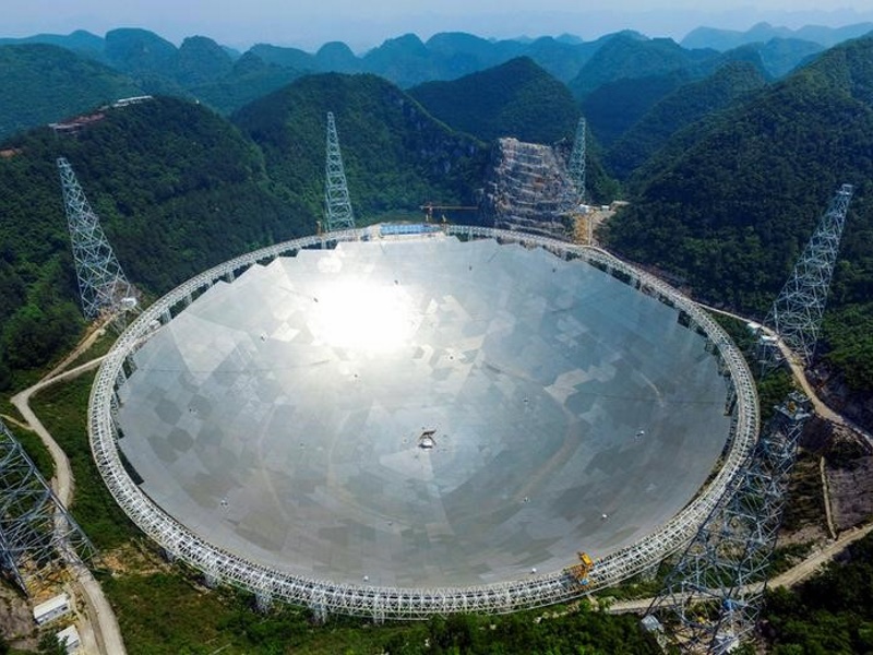 China Completes World's Largest Radio Dish to Let Scientists Hunt for Black Holes and E.T. China Completes World's Largest Radio Dish to Let Scientists Hunt for Black Holes and E.T.