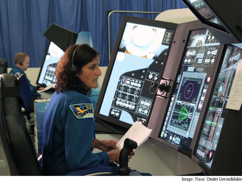 Nasa Astronauts Prepare for Flight on Commercial Spacecraft