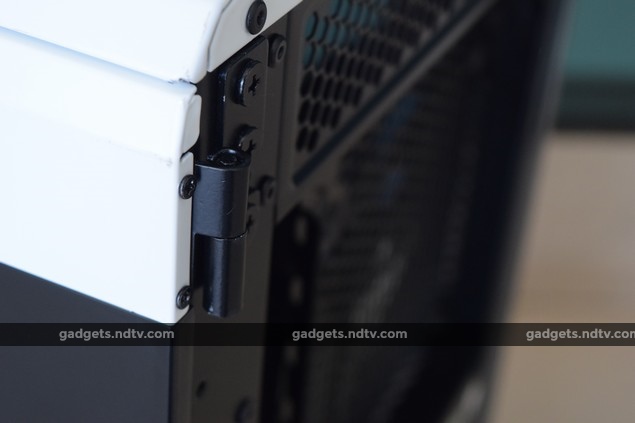 corsair_graphite_series_760t_hinge_ndtv.jpg