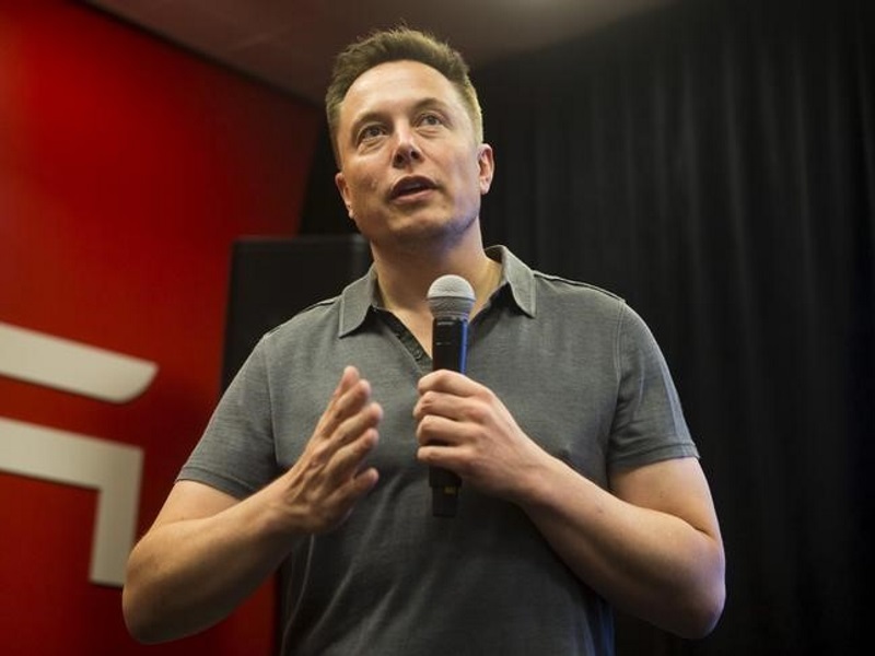 Elon Musk, Other Tech Chiefs Back Artificial Intelligence Non-Profit OpenAI With $1 Billion