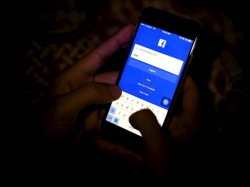 Facebook to Test Offline Videos With Select Group of People in India From July 11
