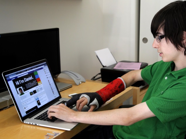 Facebook Used by 911 Dispatcher to Find Injured Hiker