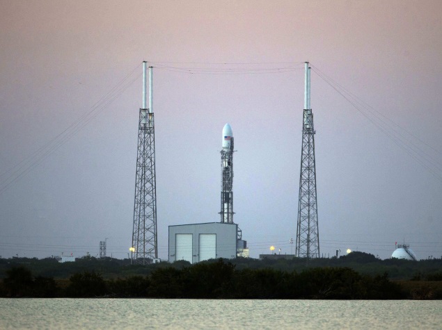 Glitch Delays Launch of SpaceX Rocket With US Weather Satellite