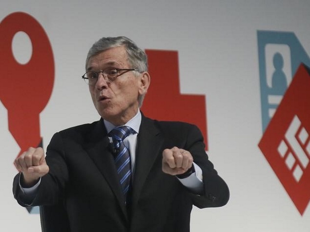 US FCC Chairman Defends New Broadband Regulations at MWC 2015