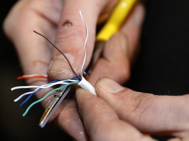 DoT Looking at Several Models for National Optical Fibre Network Project