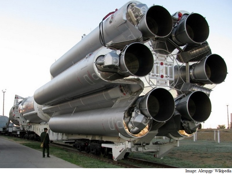 Russia Plans Return to Mars, Moon Despite Money Woes