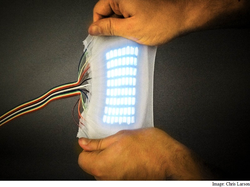 Robots May Soon Get Soft, Stretchable, Electroluminescent Skin