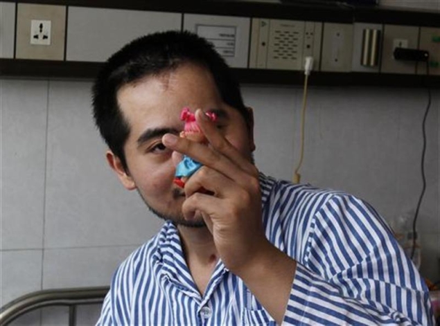 China labour arbitrators rule against injured Foxconn worker