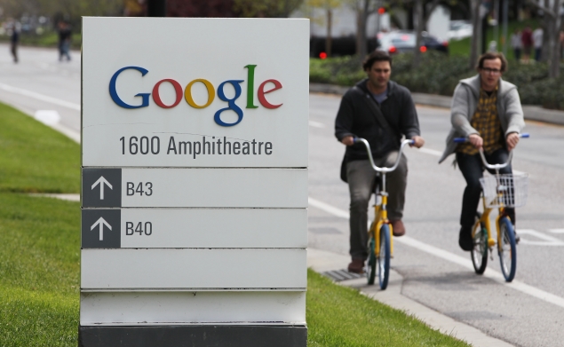 Google to manage Moffett Federal Airfield, including Nasa's Hangar One