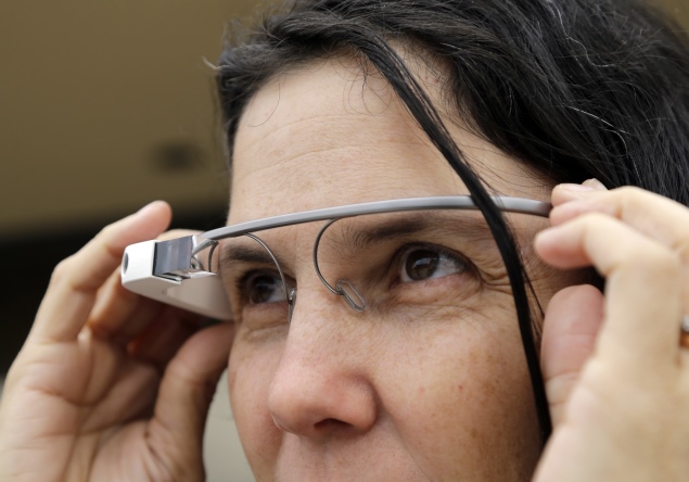 Woman pleads not guilty to Google Glass traffic citation