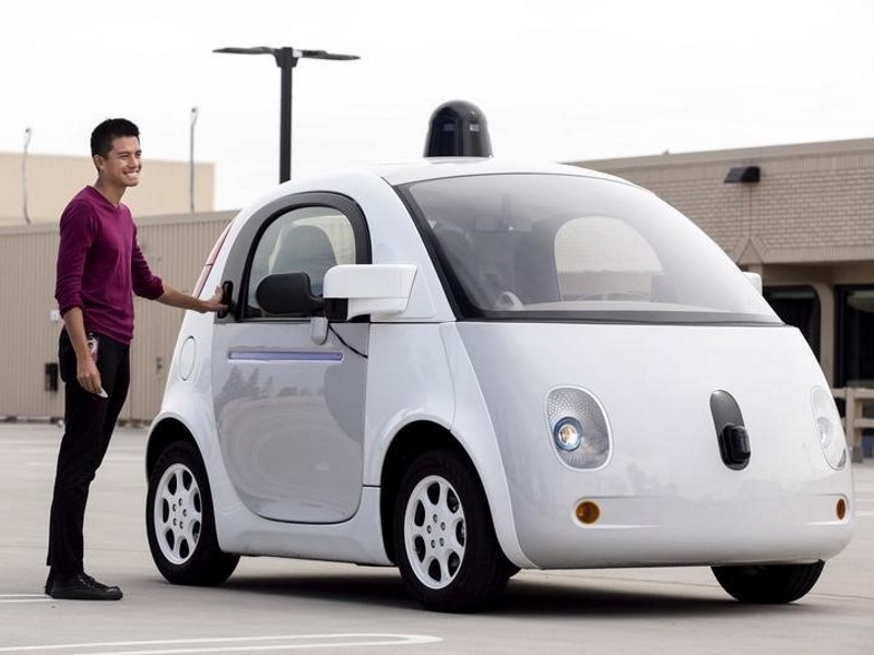 Google's Self-Driving Car Team Beefs Up Auto Experience