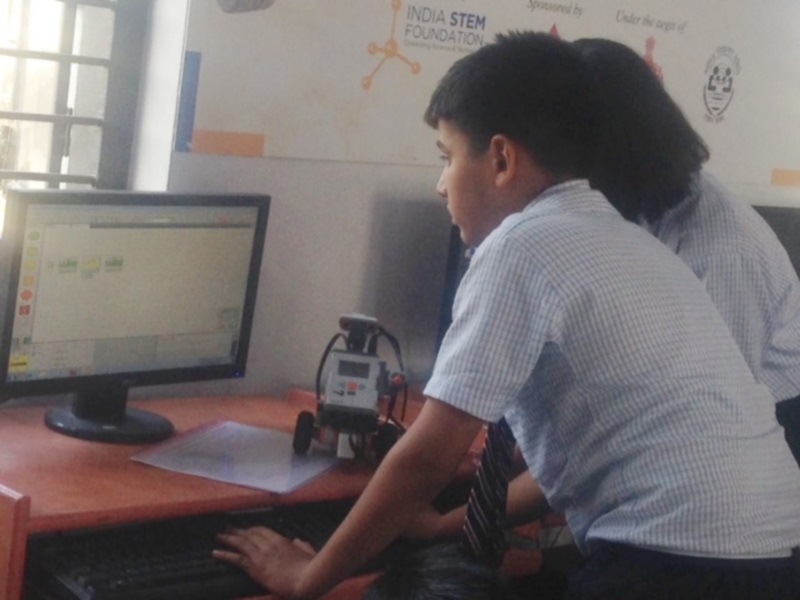 Robotic Lab Is Pride of Gurgaon Government School